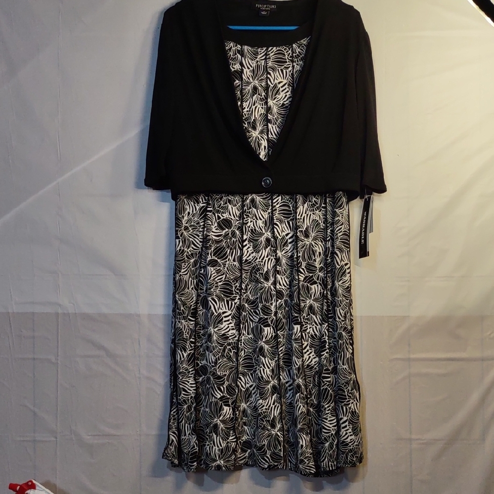 NWT Perceptions Black and White Leaf Print Midi Dress With Over Top,